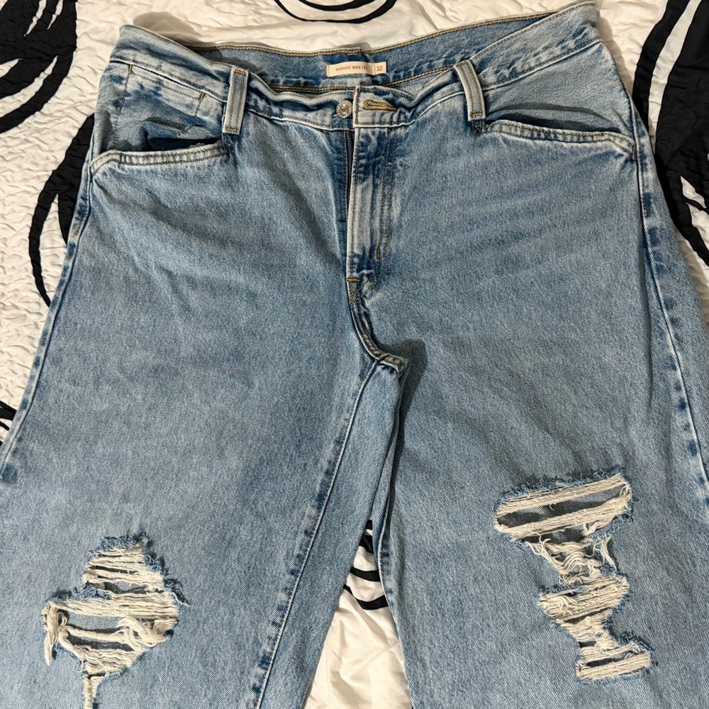 Women’s Light Blue Ripped Jeans